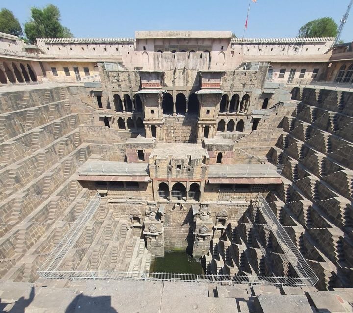 Agra to/from Jaipur with visiting stepwell & Sikri All Incl. - FAQ