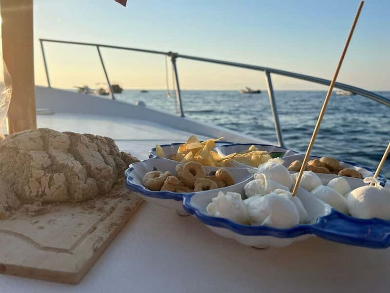 Agropoli: sunset boat tour with aperitif - Key Points