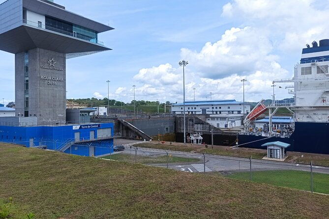 agua-clara-locks-tour-fort-san-lorenzo-third-bridge-panama