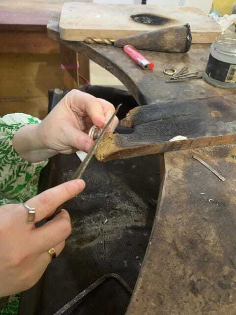 ahangama-traditional-jewellery-making-workshop