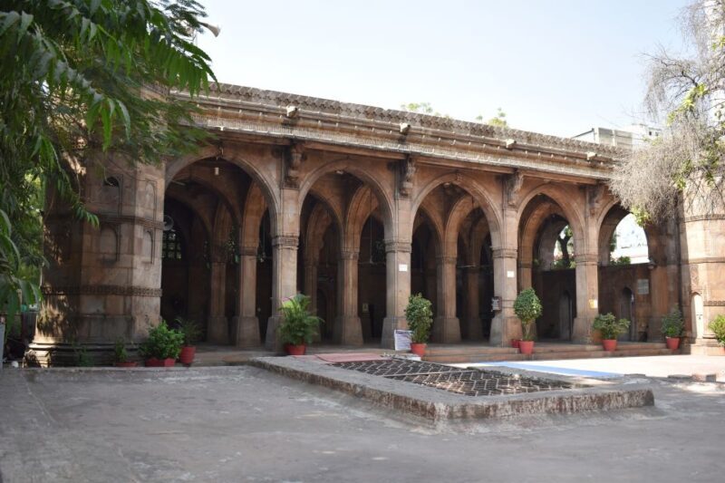Ahmedabad: Full Day City tour with Heritage Walk & transfers - Introduction to the Ahmedabad City Tour
