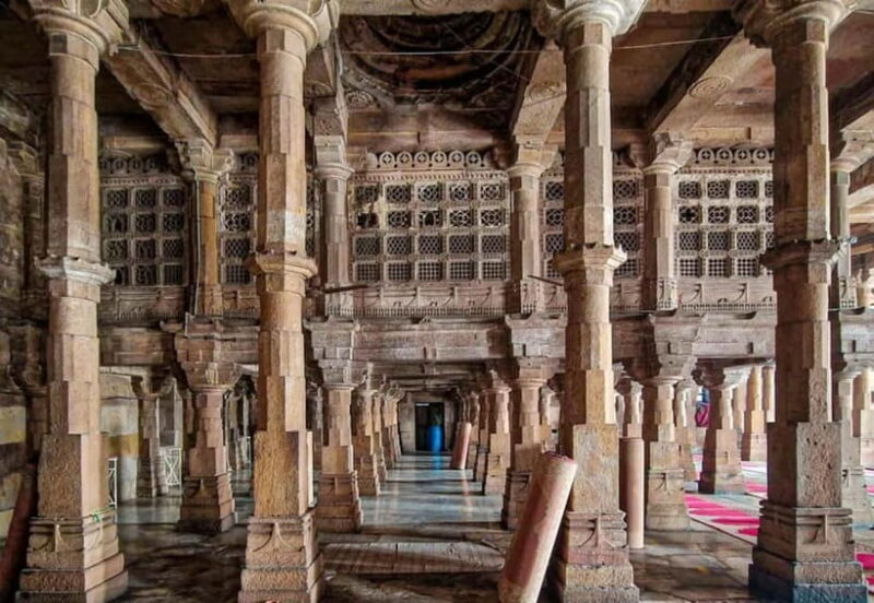 Ahmedabad Half Day Heritage Walking Tour - Exploring Ahmedabad: A City of Contrasts and Charm