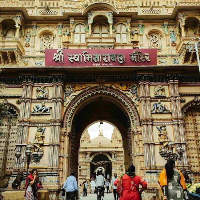 Ahmedabad Half Day Heritage Walking Tour - Authentic Insights from Reviewers