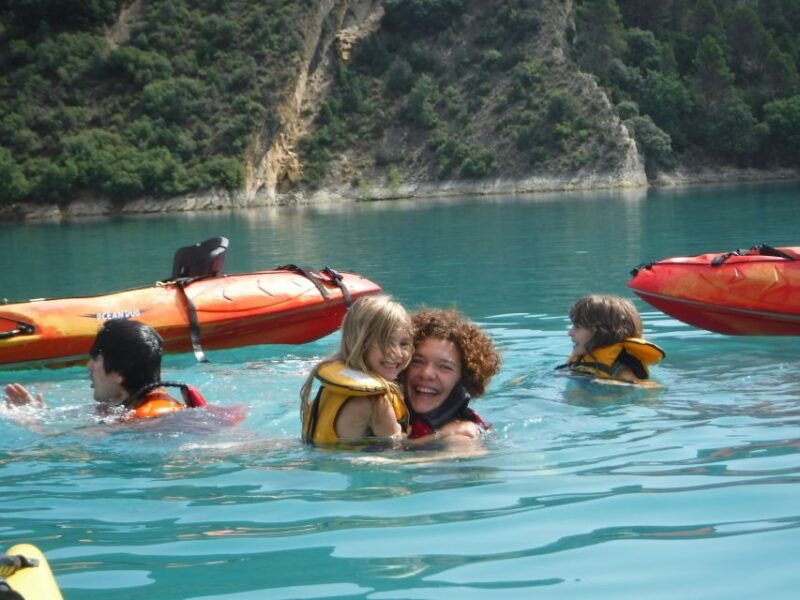 ainsa-3-hour-guided-kayaking-tour-on-lake-mediano
