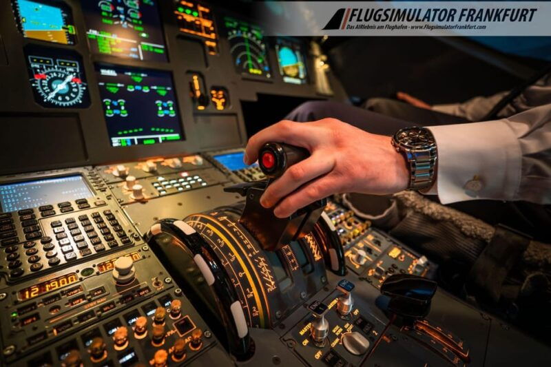 airbus-a320-and-motion-4d-flight-simulator-frankfurt-airport