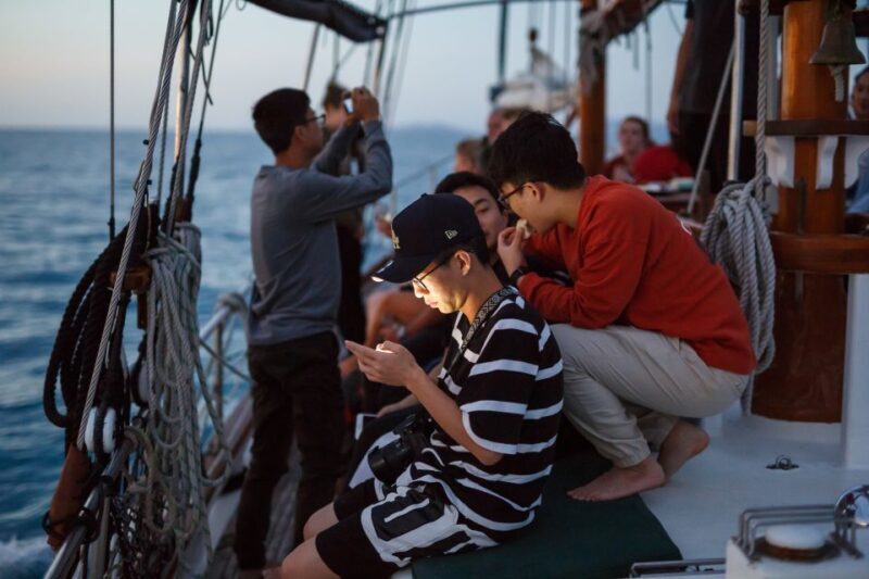 Airlie Beach: Providence Whitsundays Tallship Sunset Sail - Key Points