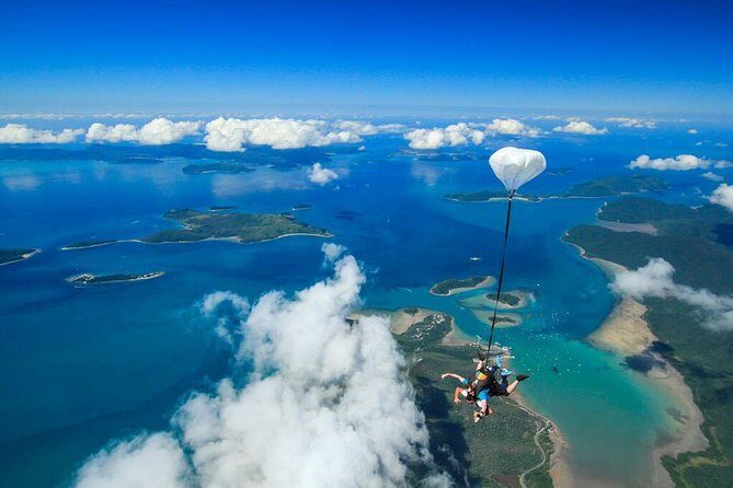 Airlie Beach Tandem Skydive Over the Whitsunday Islands - What’s Included and What’s Not