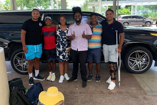 airport-atlantis-paradise-island-private-roundtrip-transportation