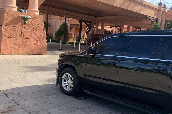 airport-atlantis-paradise-island-private-roundtrip-transportation