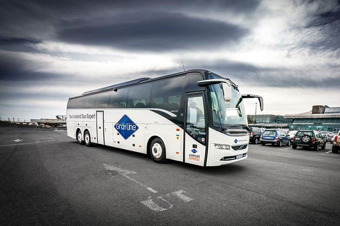 airport-express-shared-arrival-transfer-from-keflavik-airport-to-reykjavik-city