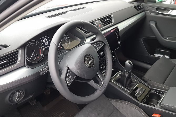 airport-henri-coanda-otopeni-to-bucharest-private-transfer-driver