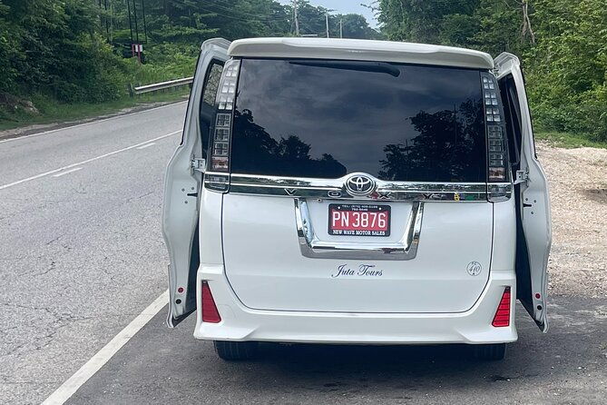 airport-pickup-dropoff-to-any-resort-or-airbnb-in-montego-bay