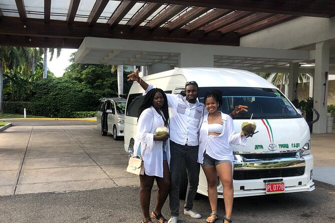 airport-round-transfer-excellencecoral-springspaladium-royaltan-blue-waters