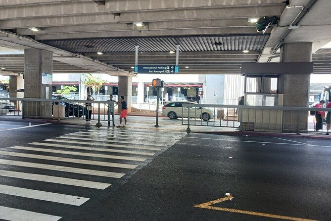airport-shuttle-hnl-airport-to-waikiki