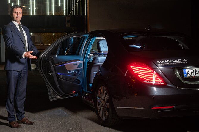 airport-to-cracow-transfer-by-luxurious-vip-limo