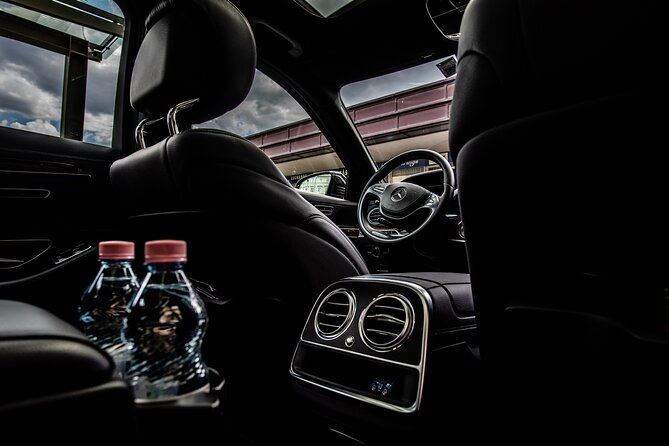 airport-transfer-and-city-orientation-private-tour-in-budapest