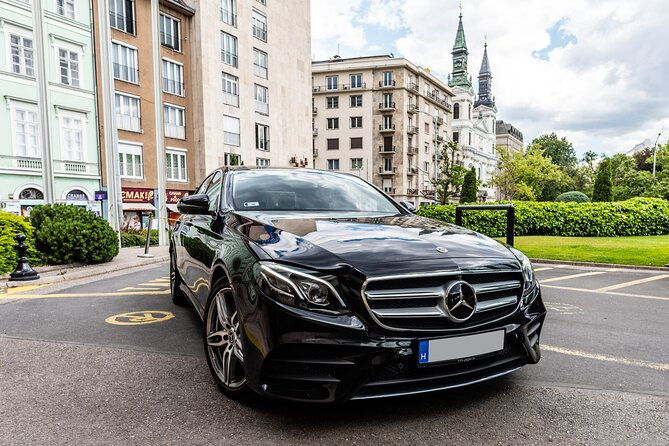 airport-transfer-and-city-orientation-private-tour-in-budapest