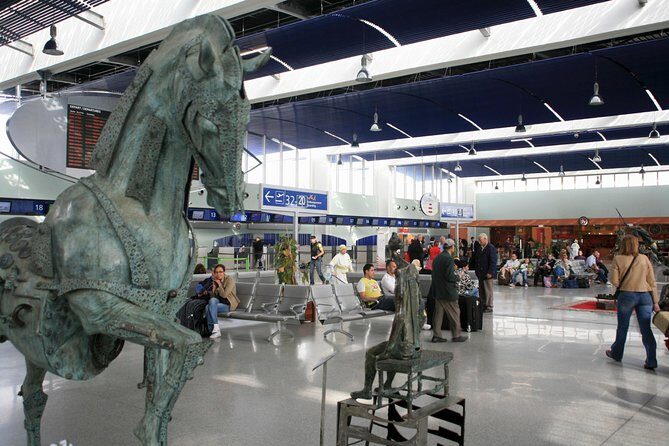 Airport transfer from Casablanca airport to Marrakech - The Experience of the Transfer: An In-Depth Look