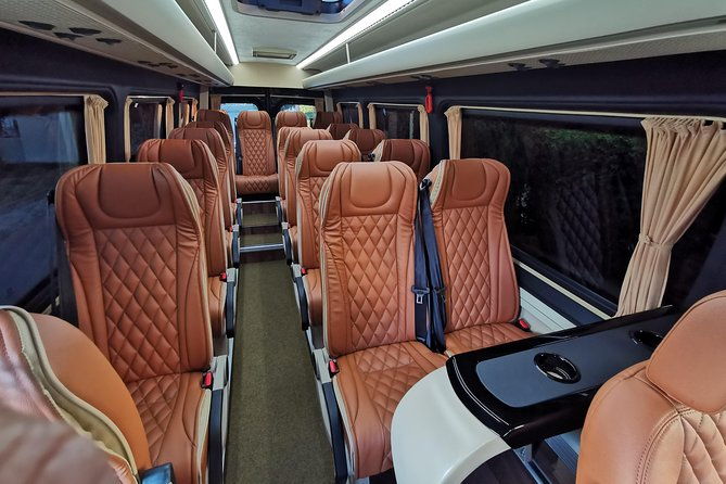 airport-transfer-in-athens-up-to-14-in-a-luxurious-minibus