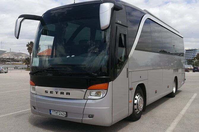 airport-transfer-in-athens-up-to-14-in-a-luxurious-minibus