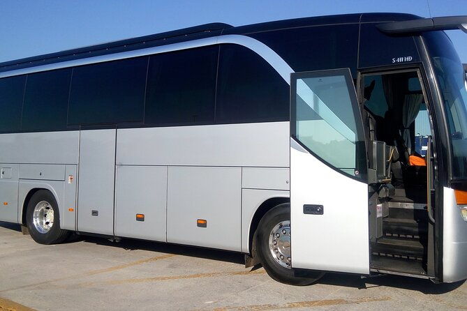 airport-transfer-in-athens-up-to-14-in-a-luxurious-minibus