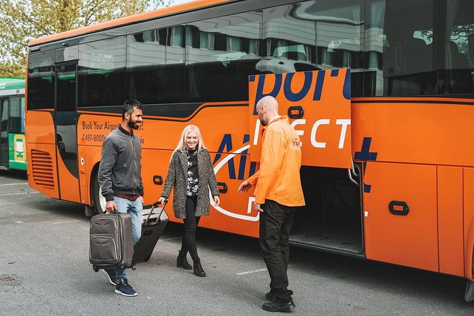 airport-transfer-in-iceland-from-keflavik-airport-to-reykjavik-city-one-way