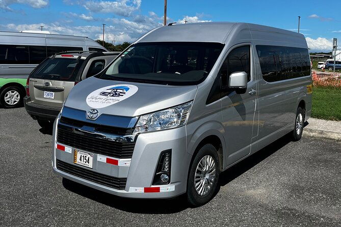 airport-transfer-liberia-from-and-to-tamarindo-one-way