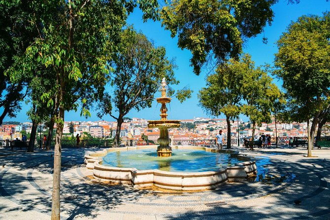 airport-transfer-lisbon-to-lisbon-airport-lis-in-luxury-van