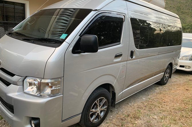 airport-transfer-private-one-way-hewanorra-george-charles-airport