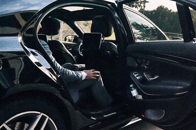 Airport Transfer: SIN Airport to Singapore by Business Car - Who Is This Experience Best For?