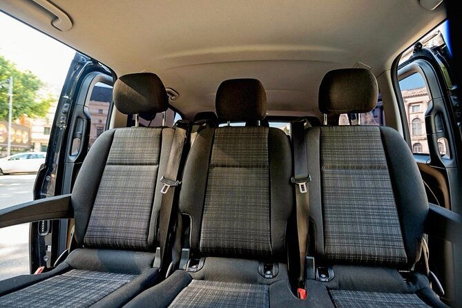 airport-transfer-with-mini-van-for-8-passangers