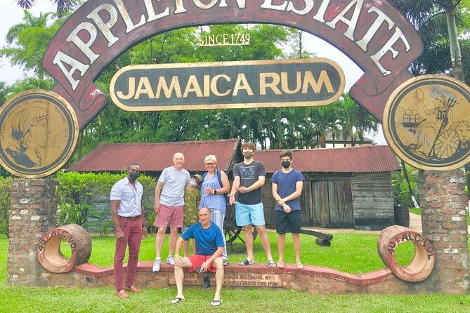 airport-transfers-private-tours-and-excursions-in-jamaica