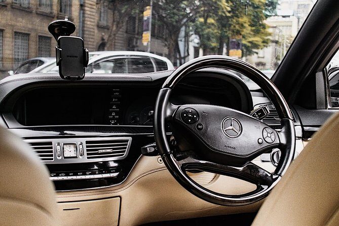 Airport VIP Transfers - Nairobi Hotels - Punctuality and Reliability: The Core Benefits