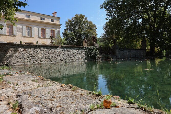 aix-en-provence-old-town-wine-art-of-chateaux-beaupre-bonisson-private-tour