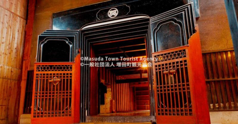 akita-masuda-walking-tour-with-visits-to-3-mansions