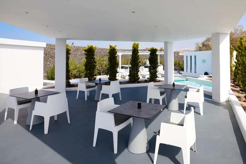 Akrotiri: Couples Massage Dinner & Pool Access - FAQs