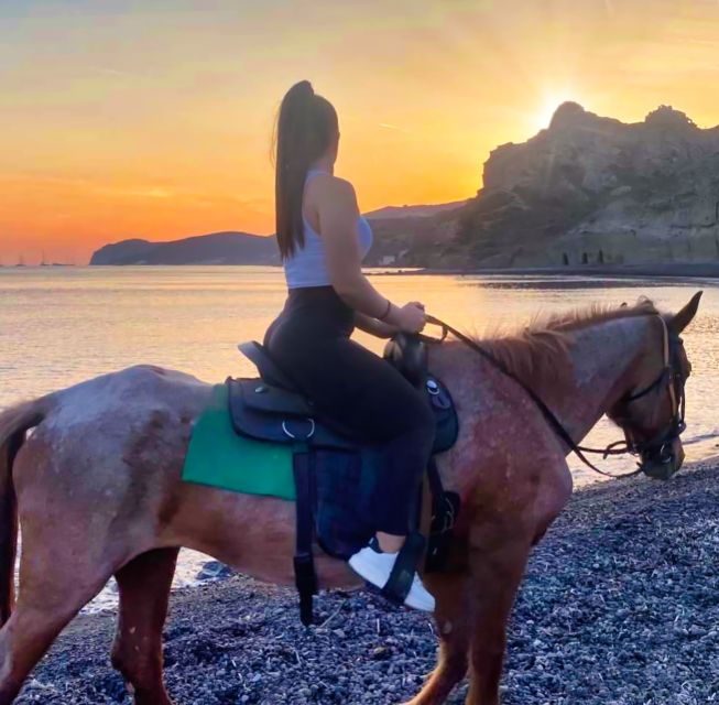 akrotiri-guided-horseback-riding-day-trip-to-a-beach