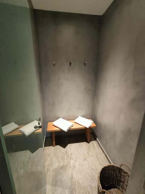 Akrotiri: Spa Massage Break Pool Day Access for 3-4 Friends - The Final Verdict