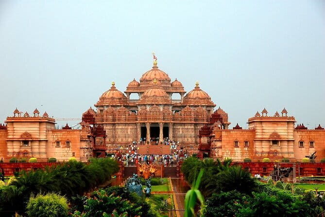 Akshardham Temple with Walk in the Green Paradise of Rajghat and Shanti Van - A Closer Look at the Experience