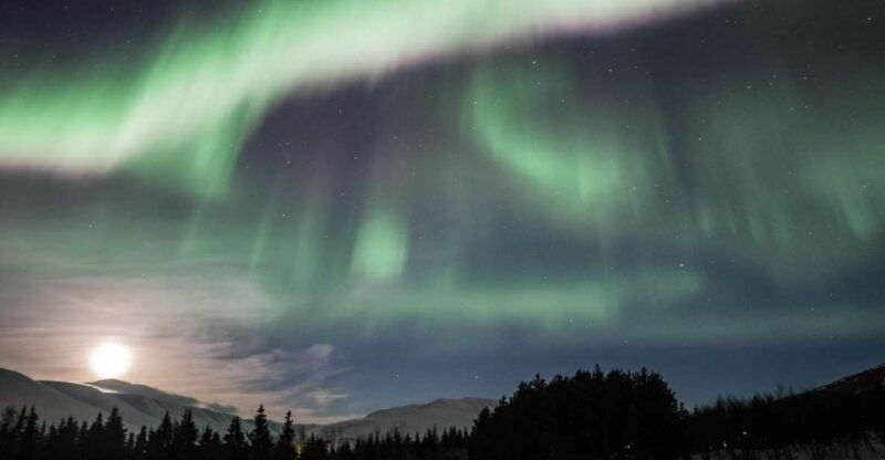 akureyri-northern-lights-4wd-day-trip