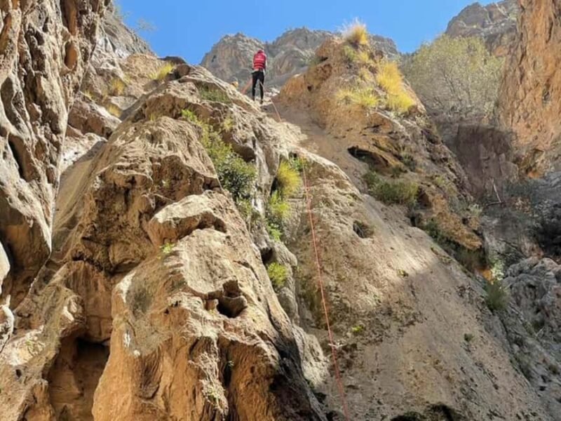 Al Shalal Cave - A Detailed Look at the Al Shalal Cave Tour