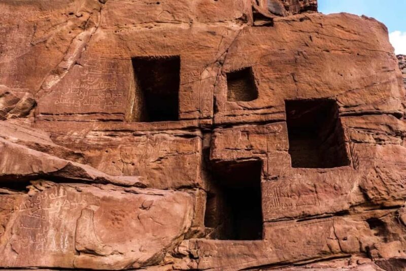 Al Ula: Dadan and Jabal Ikmah Tombs Guided Tour - Who Should Consider This Tour?
