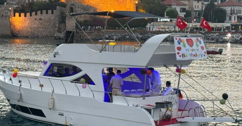 alanya-4-hours-low-priced-luxury-vip-yacht-tour