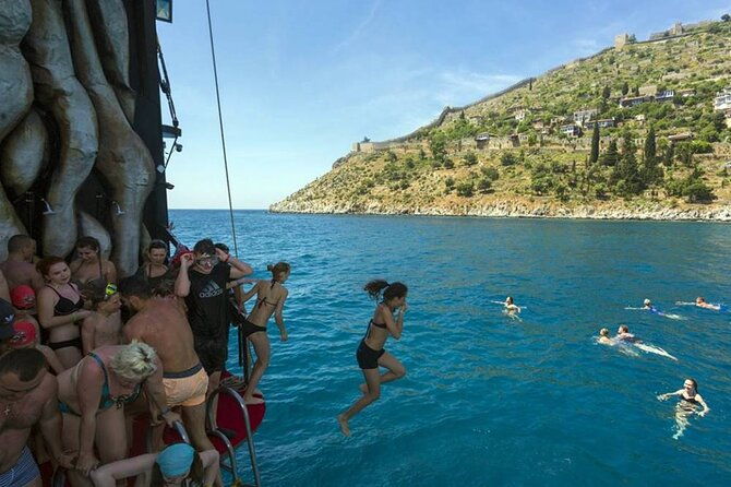 alanya-all-inclusive-pirate-boat-trip-with-hotel-transfer