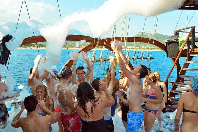 alanya-all-inclusive-pirate-boat-trip-with-hotel-transfer