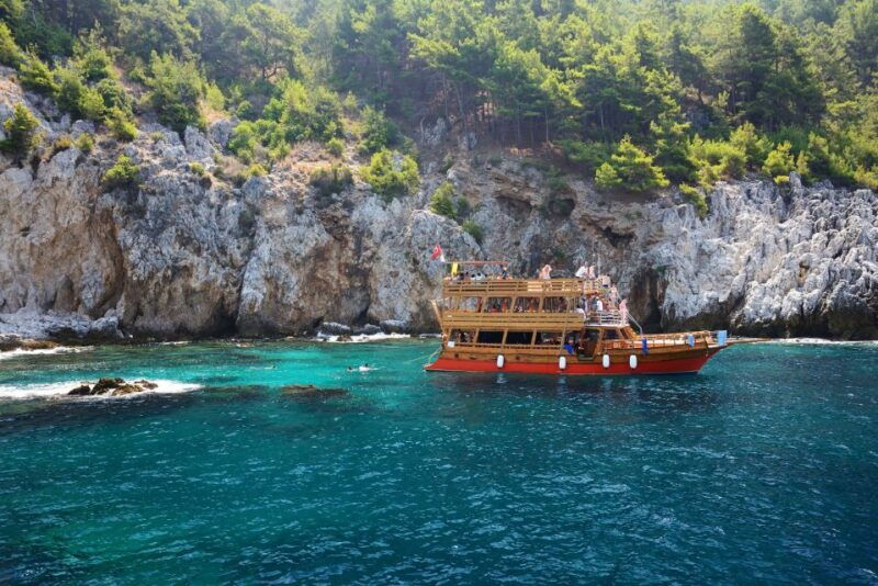 alanya-boat-trip-with-lunch-drinks-and-swim-stops
