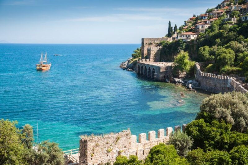 alanya-boat-trip-with-lunch-drinks-and-swim-stops