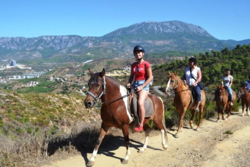 Alanya Boat Trip with Lunch, Foam Party & Swim Stops - Key Points