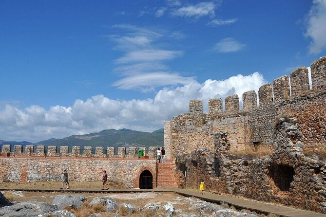 alanya-cable-car-red-tower-castle-walk-shipyard-tour-2