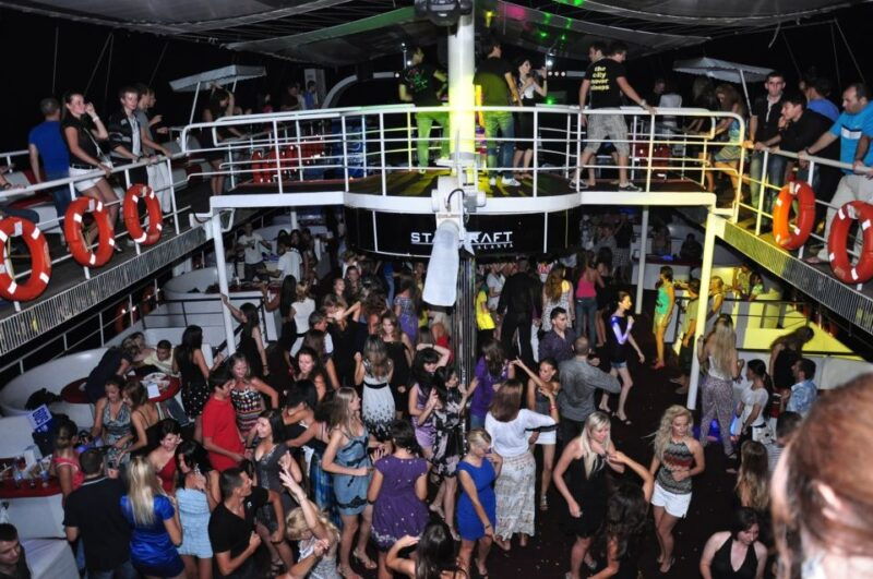 alanya-disco-boat-tour-with-foam-party-and-unlimited-drinks
